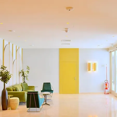 Peaceful With A Huge Terrace - Beahost דירה ביביונה