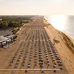 Peaceful With A Huge Terrace - Beahost Apartment Bibione