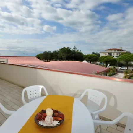 Peaceful With A Huge Terrace - Beahost Lägenhet *