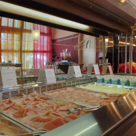 Peaceful With A Huge Terrace - Beahost Bibione