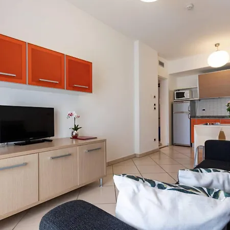 Peaceful With A Huge Terrace - Beahost Apartment *